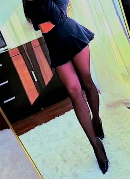 Emy la petite salope cochonne